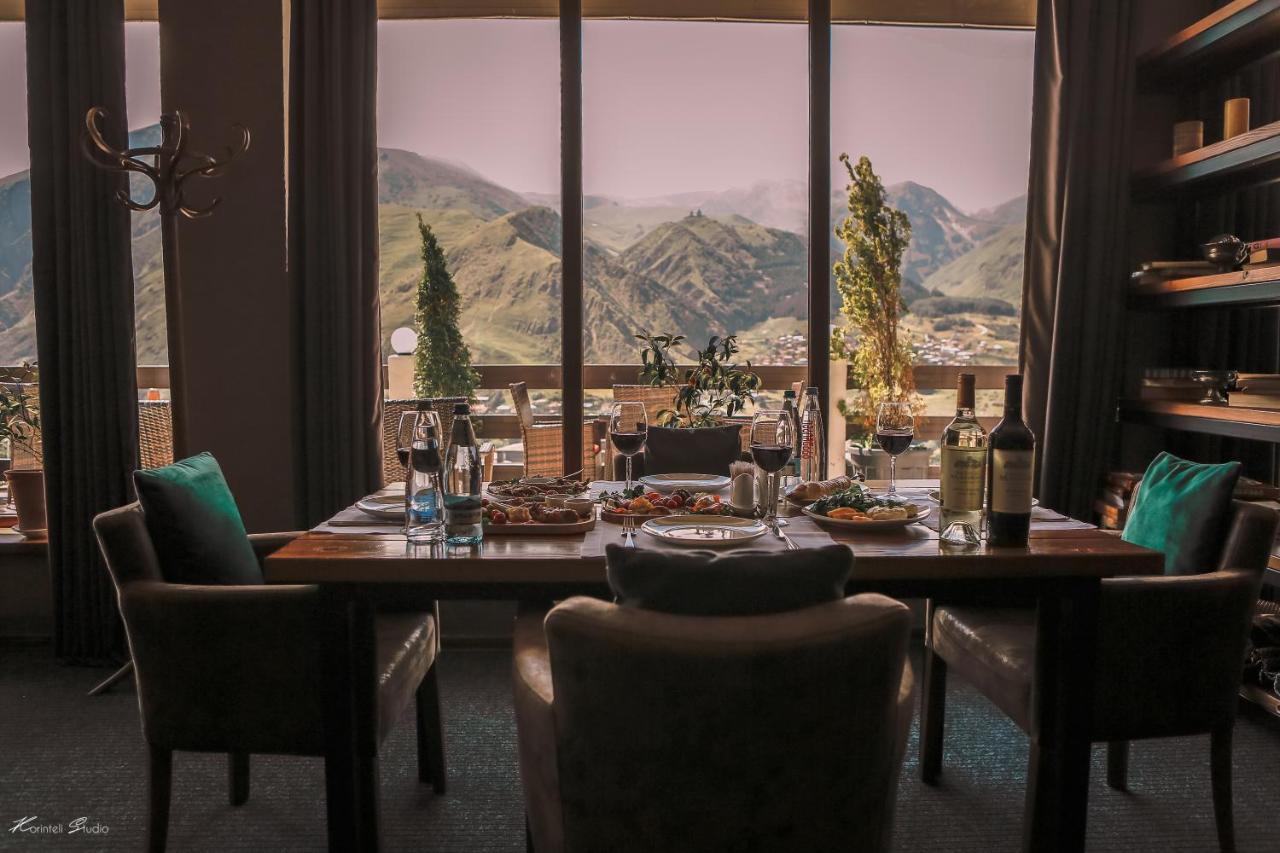 Alpine Lounge Boutique Hotel Kazbegi Exteriör bild