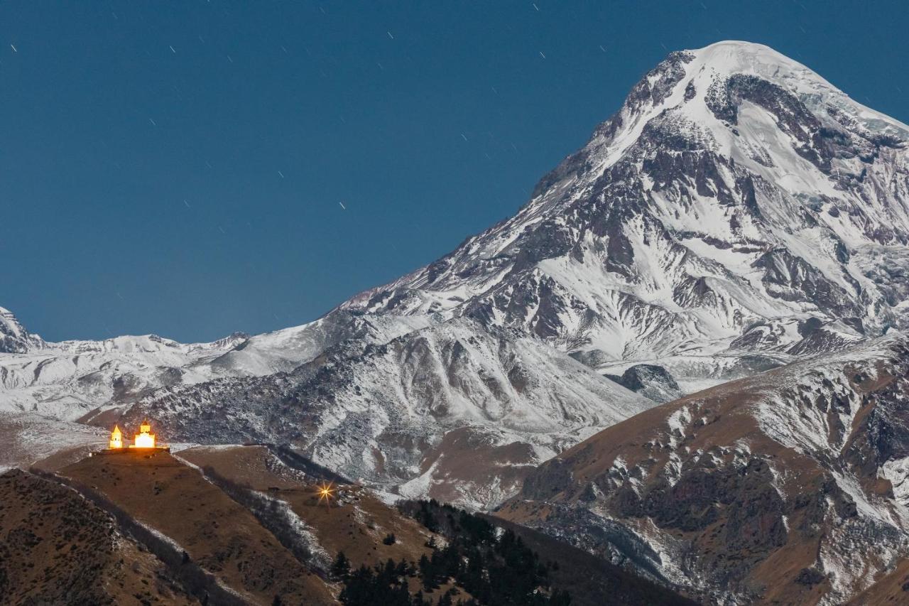 Alpine Lounge Boutique Hotel Kazbegi Exteriör bild