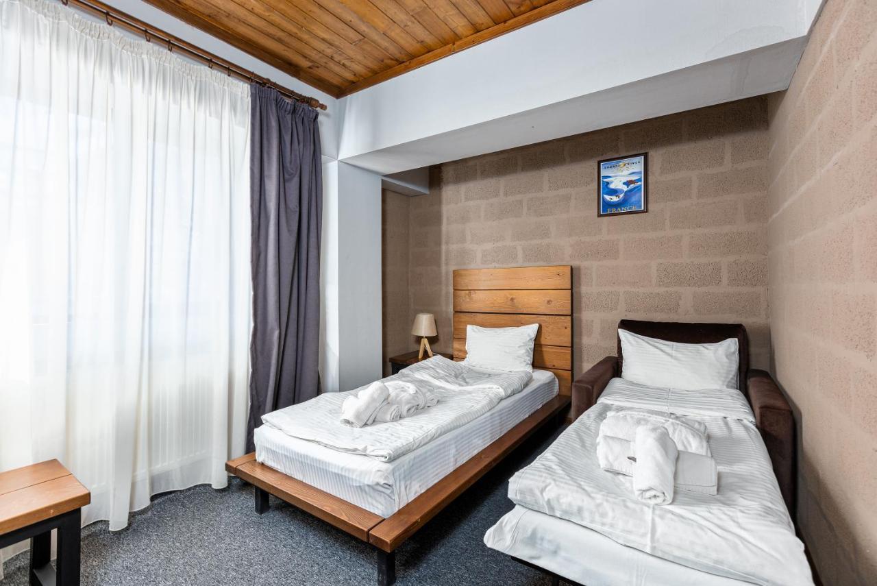 Alpine Lounge Boutique Hotel Kazbegi Exteriör bild