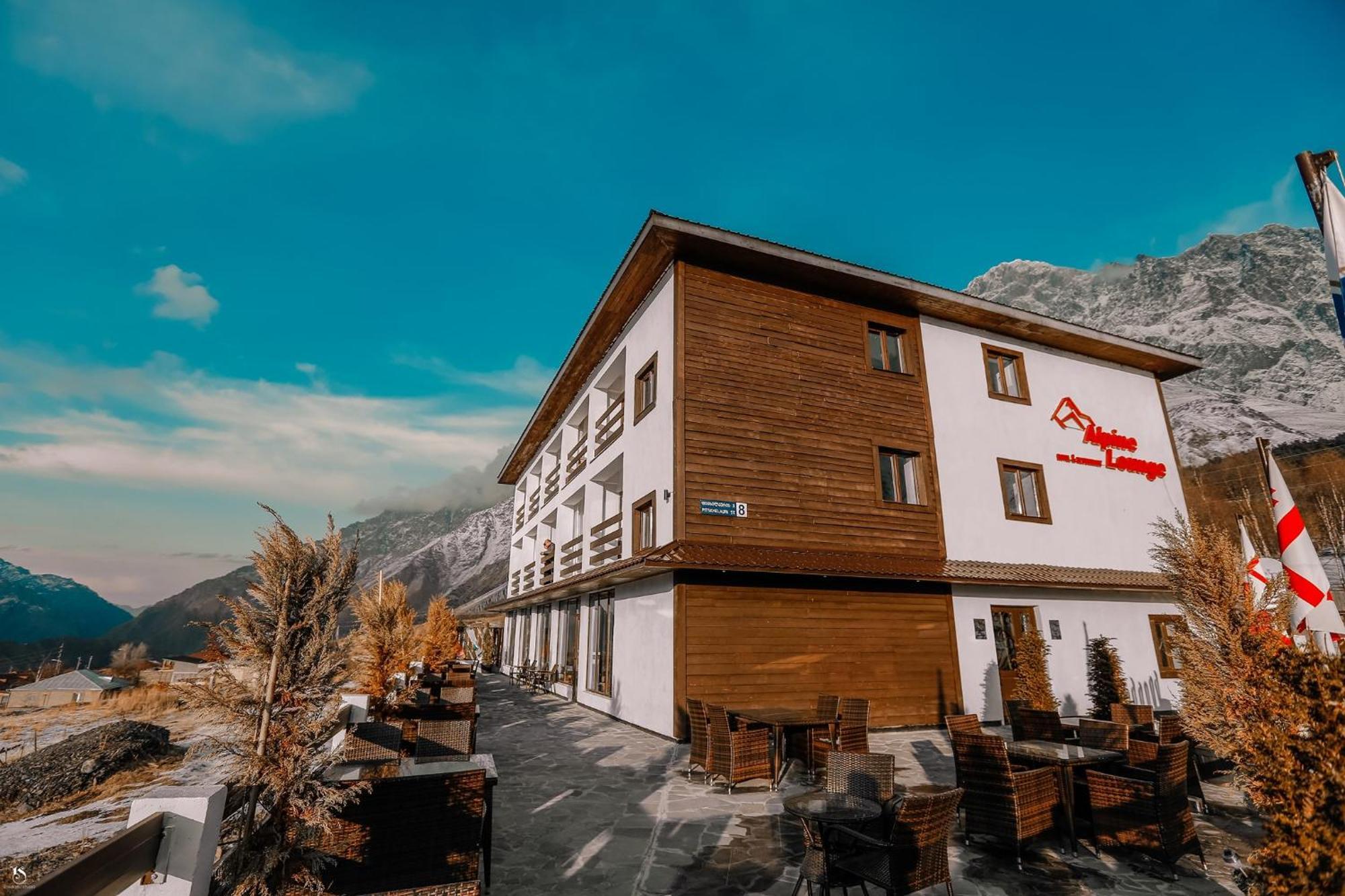 Alpine Lounge Boutique Hotel Kazbegi Exteriör bild