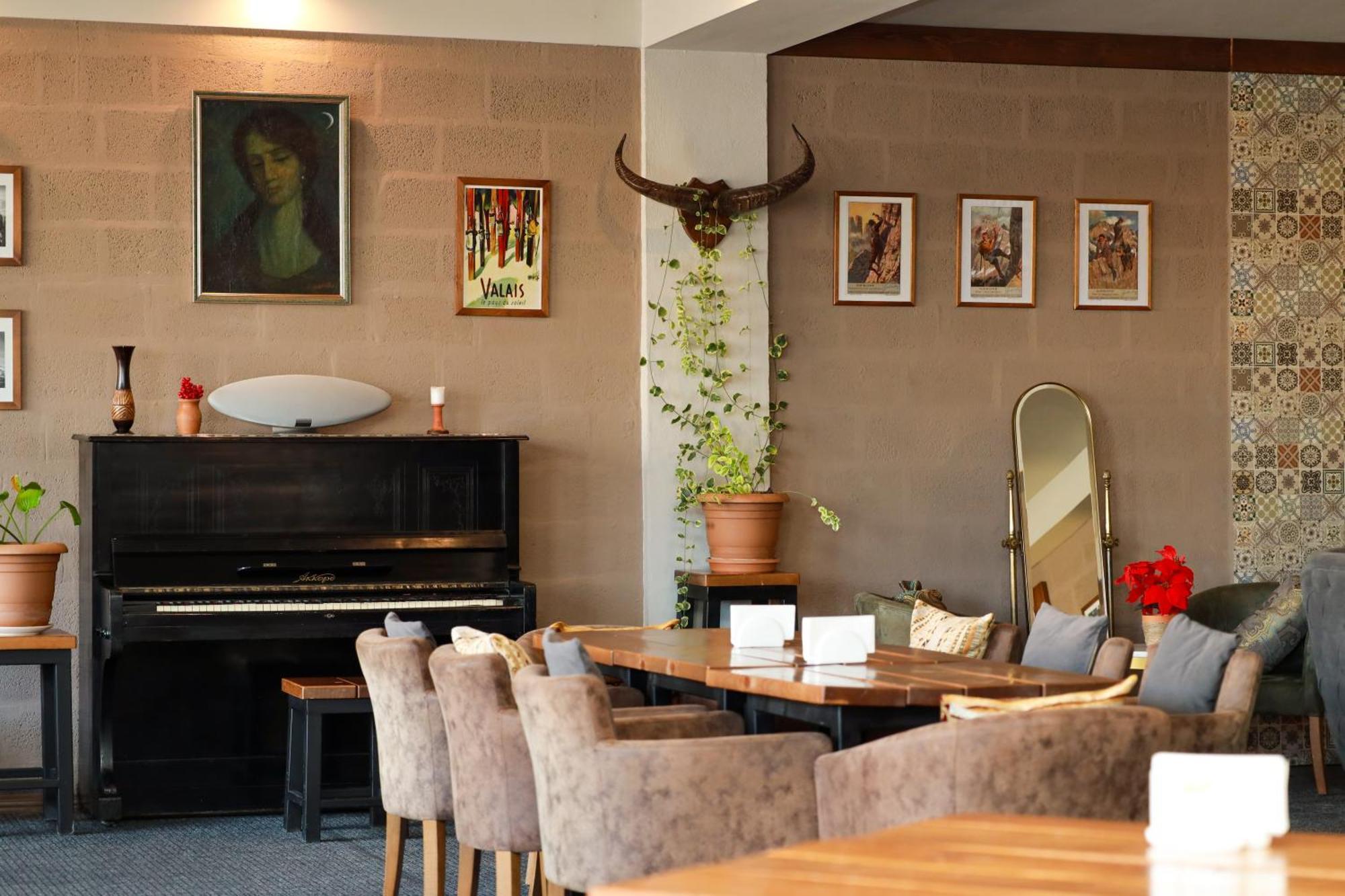 Alpine Lounge Boutique Hotel Kazbegi Exteriör bild